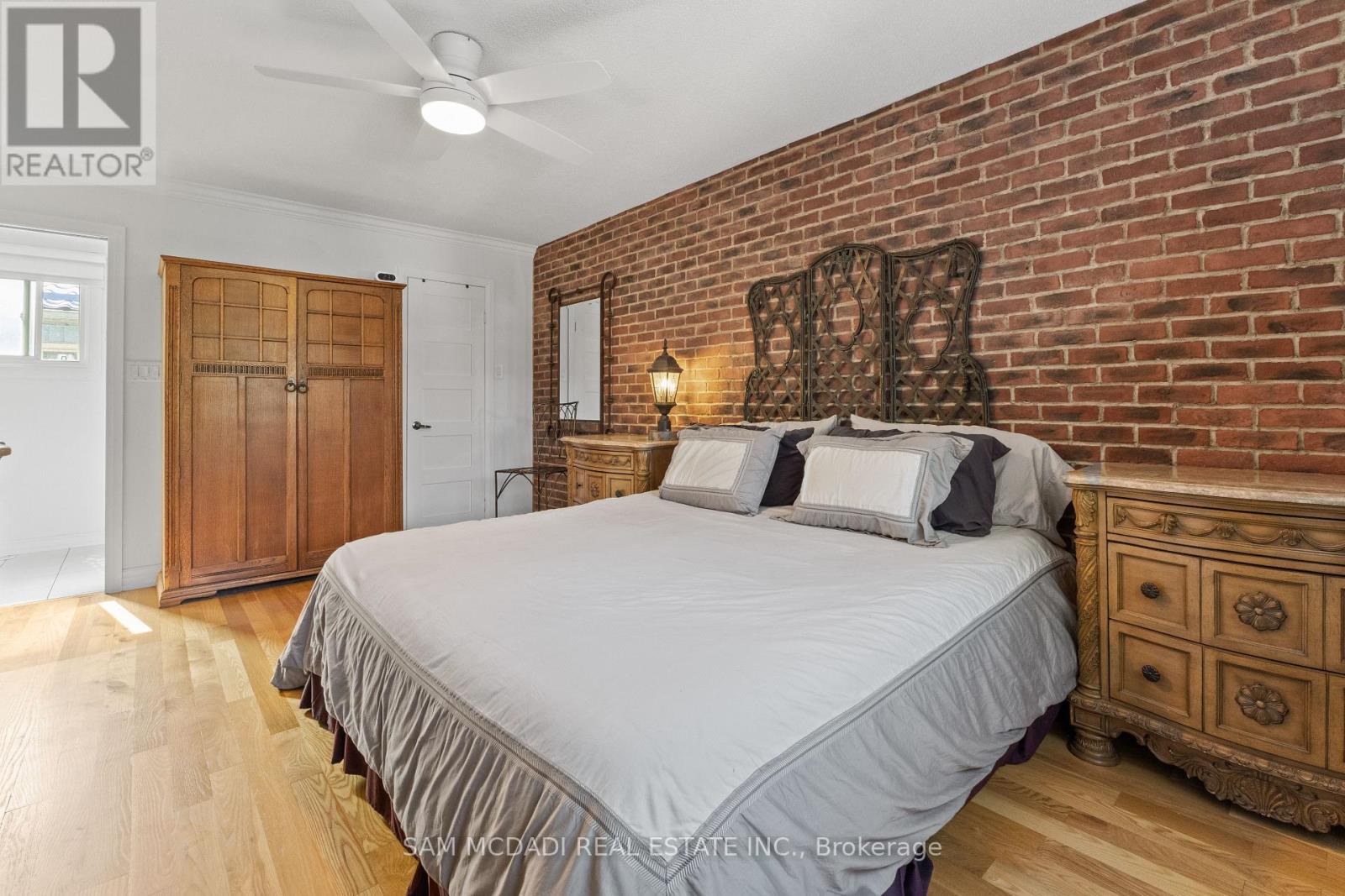 7 Pierpont Place, Mississauga, Ontario  L5N 5V1 - Photo 17 - W12798286