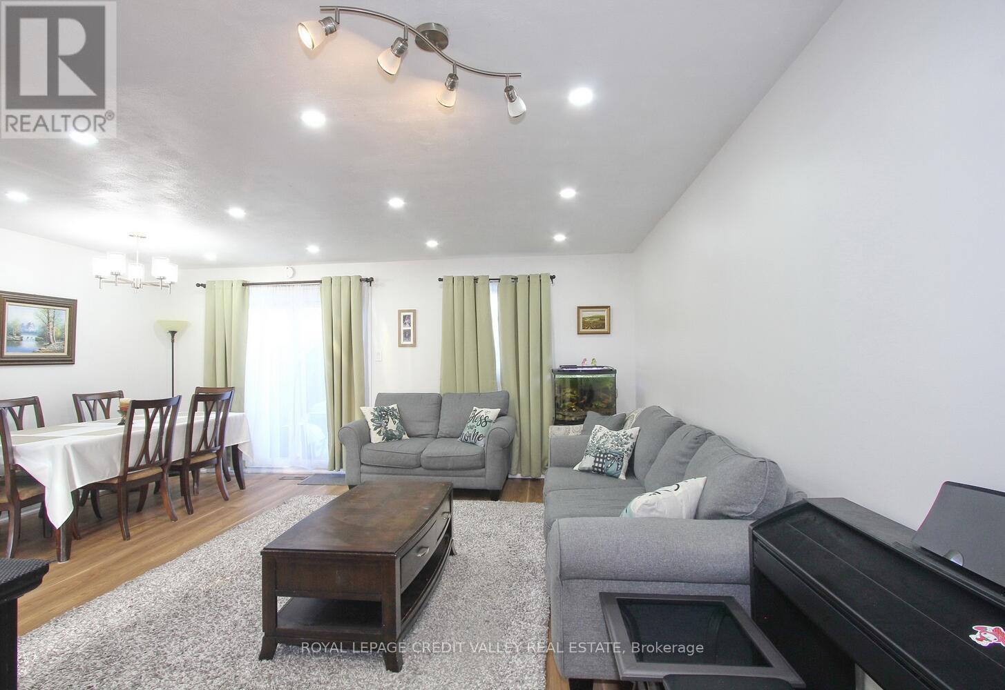 36 - 45 Hansen Road, Brampton, Ontario L6V 3C5 - Photo 11 - W12798340