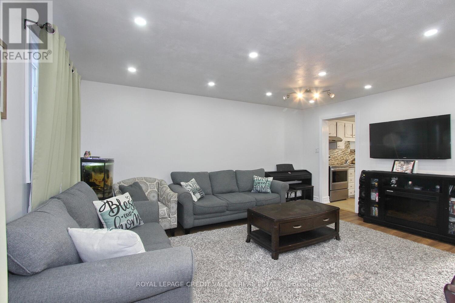 36 - 45 Hansen Road, Brampton, Ontario L6V 3C5 - Photo 14 - W12798340