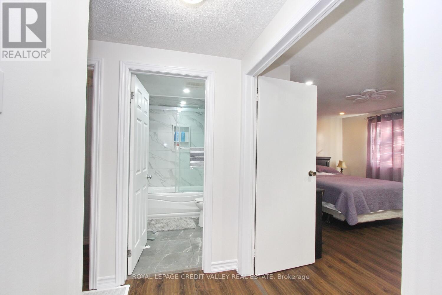 36 - 45 Hansen Road, Brampton, Ontario L6V 3C5 - Photo 18 - W12798340