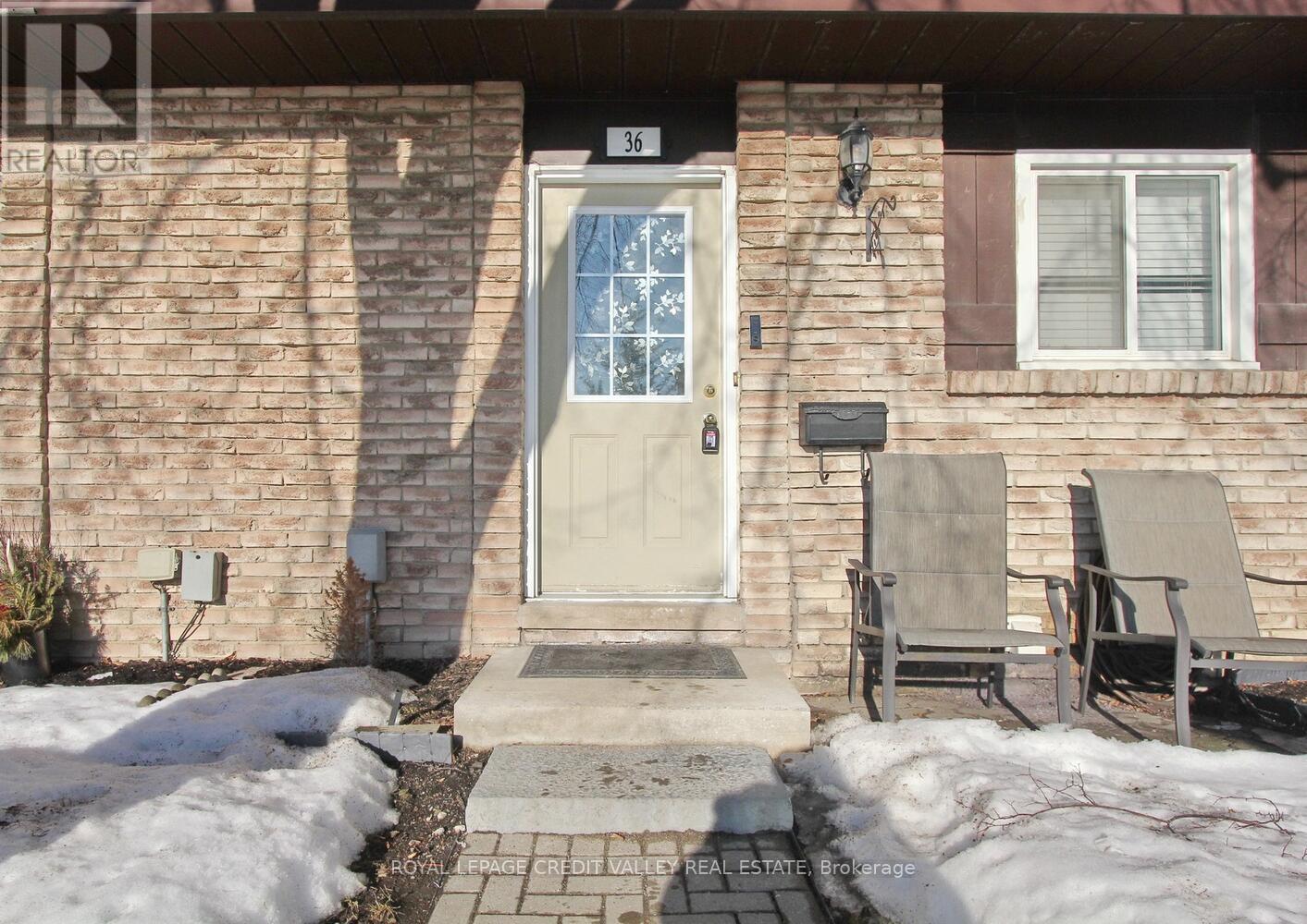 36 - 45 Hansen Road, Brampton, Ontario L6V 3C5 - Photo 3 - W12798340