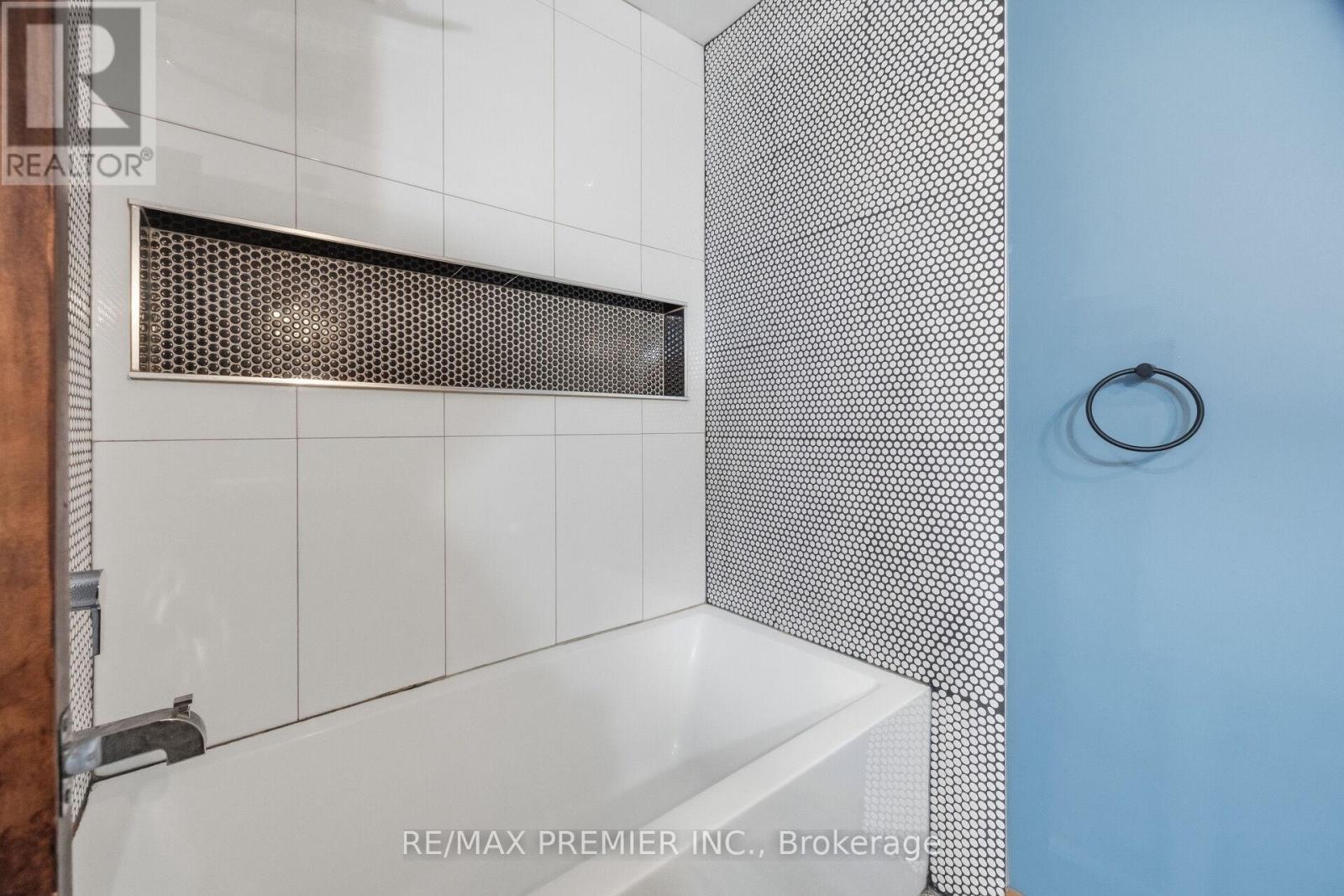 3783 Morning Star Drive, Mississauga, Ontario  L4T 1Y6 - Photo 29 - W12798352