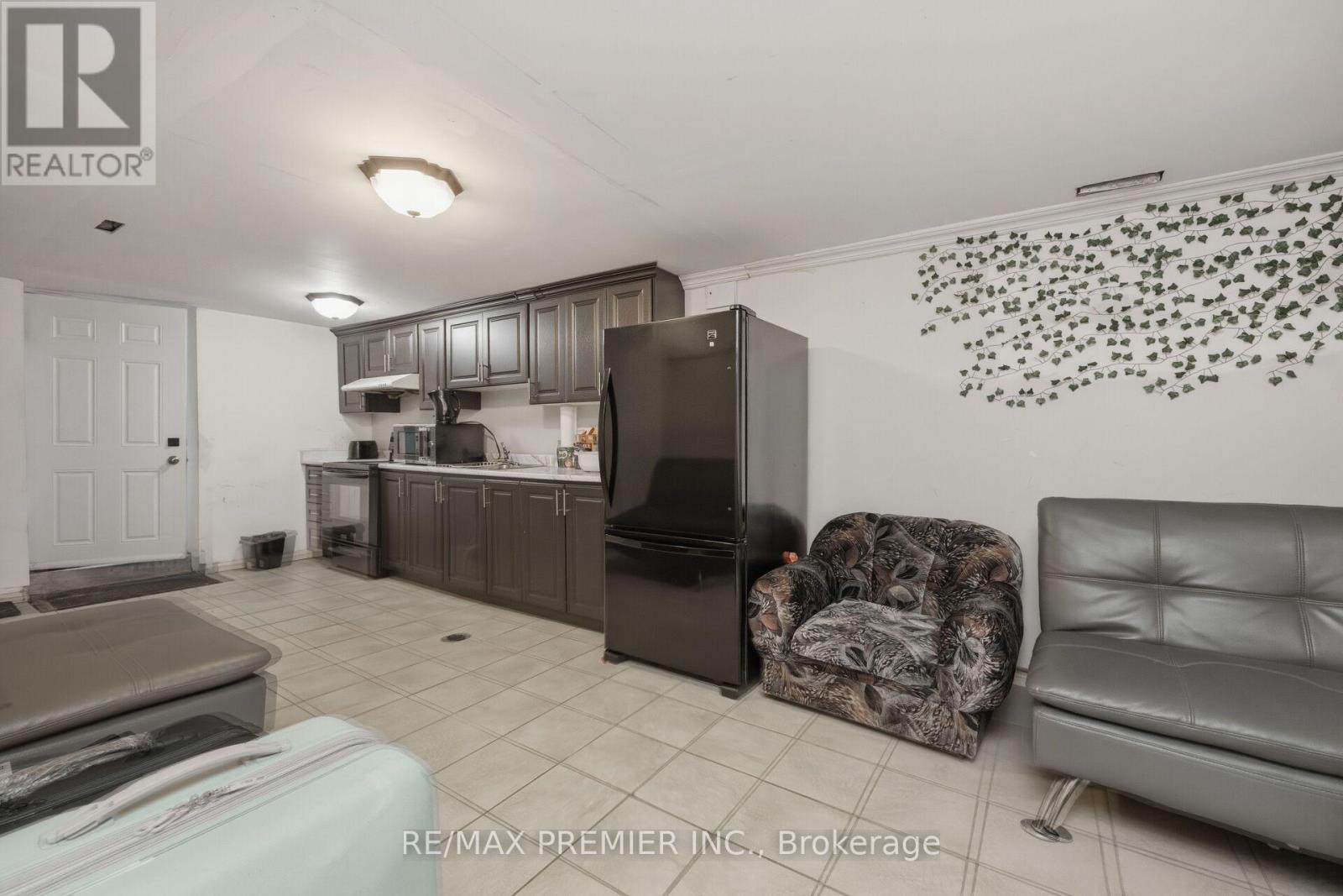 3783 Morning Star Drive, Mississauga, Ontario  L4T 1Y6 - Photo 34 - W12798352