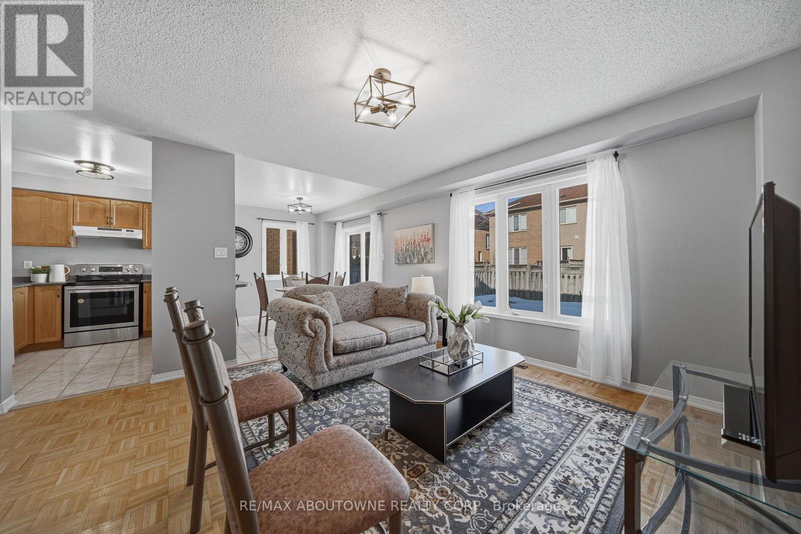 23 Arabia Gate, Brampton, Ontario  L6R 2N9 - Photo 10 - W12798394