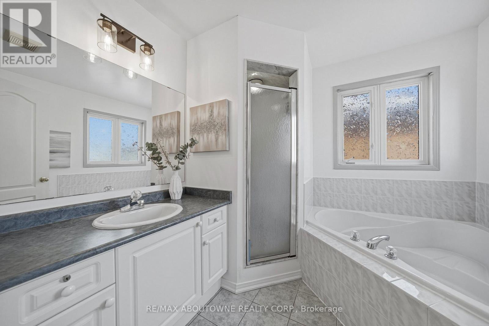 23 Arabia Gate, Brampton, Ontario  L6R 2N9 - Photo 20 - W12798394