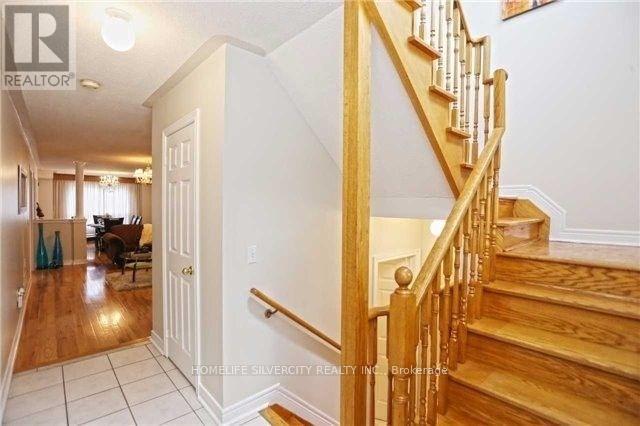 Upper - 26 Slessor Lane, Brampton, Ontario  L6P 1L8 - Photo 2 - W12798404