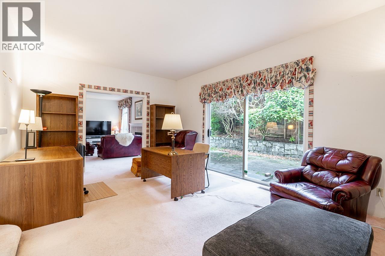 1406 Vistaview Court, Coquitlam, British Columbia  V3E 2P3 - Photo 10 - R3090541