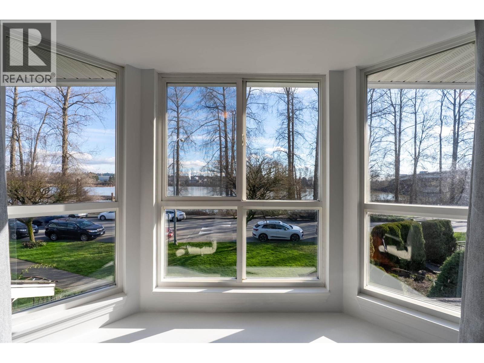 1455 South Dyke Road, New Westminster, British Columbia  V3M 7A2 - Photo 2 - R3090402