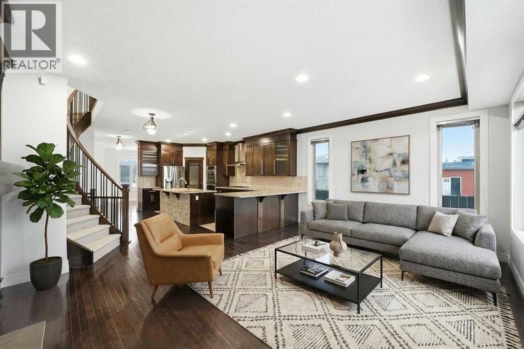 110 26 Avenue Ne, Calgary, Alberta  T2E 1Y7 - Photo 2 - A2284207