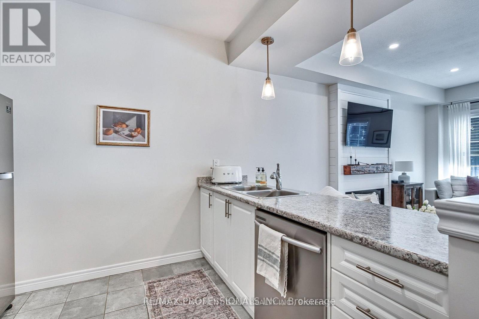 9 Pipe Avenue, Hamilton, Ontario  L9K 0J9 - Photo 11 - X12798164