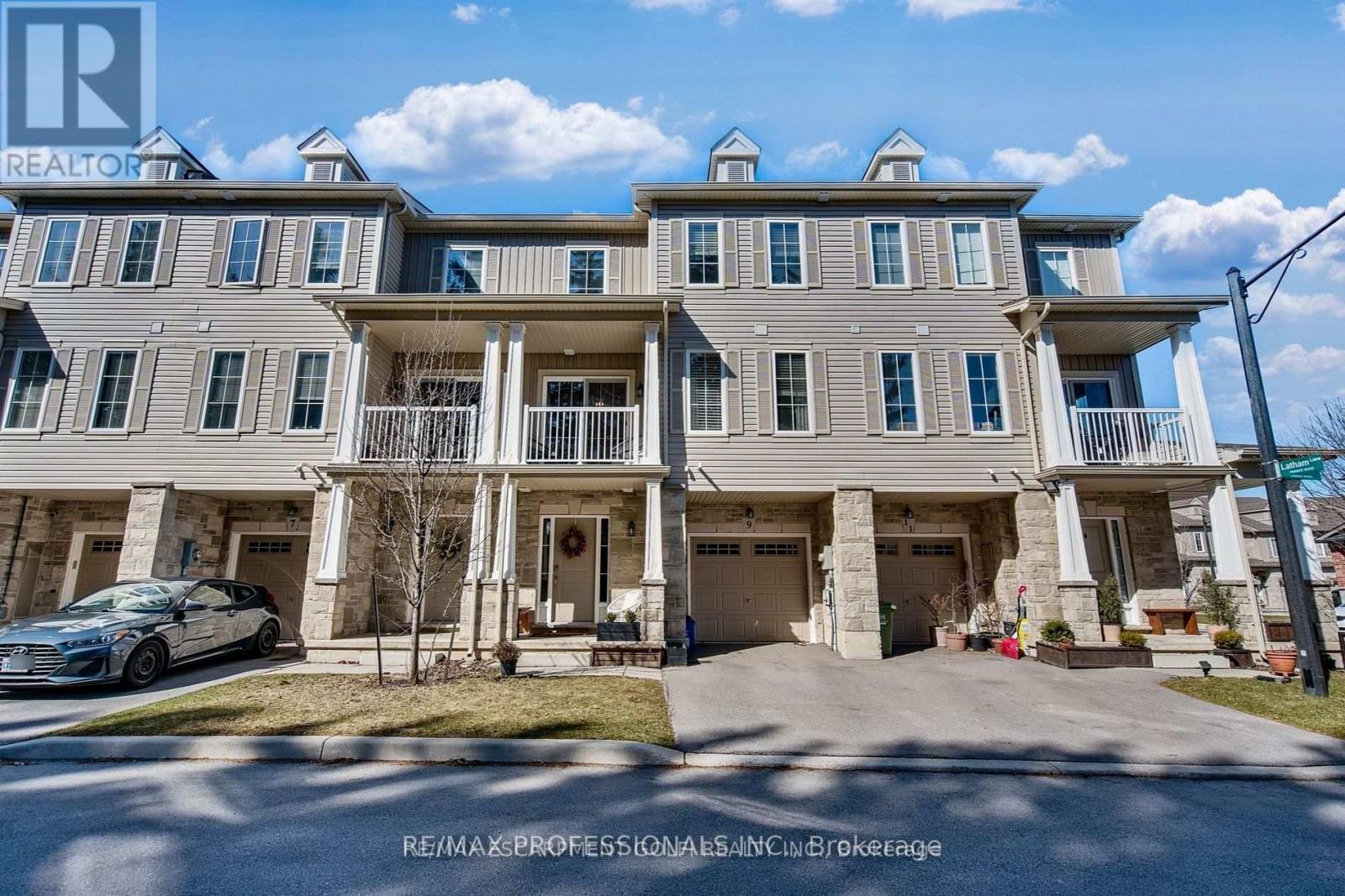 9 Pipe Avenue, Hamilton, Ontario  L9K 0J9 - Photo 2 - X12798164