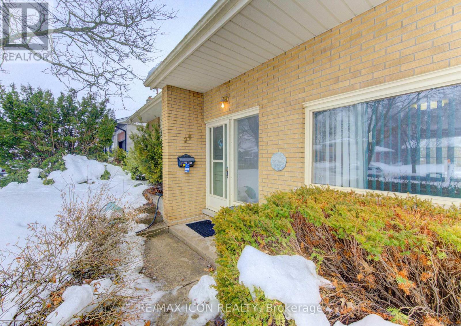 26 Deerpark Crescent, Kitchener, Ontario  N2M 4R2 - Photo 5 - X12798250