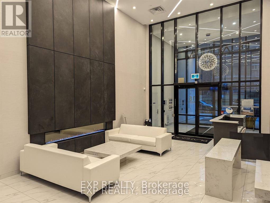 604 - 15 Queent Street S, Hamilton, Ontario  L8P 0C6 - Photo 3 - X12798306