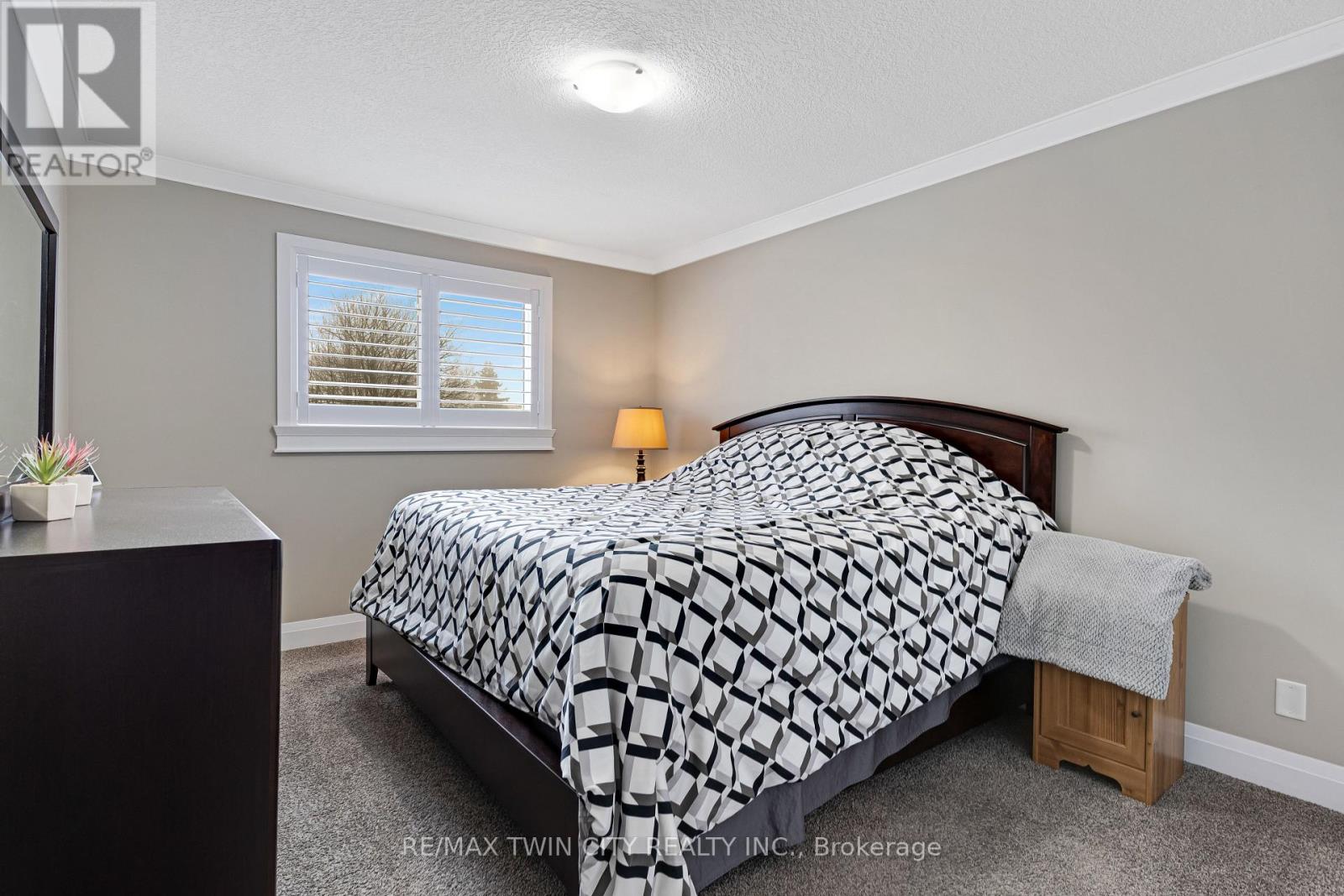 31 Dayman Court, Waterloo, Ontario  N2M 3A1 - Photo 16 - X12798328