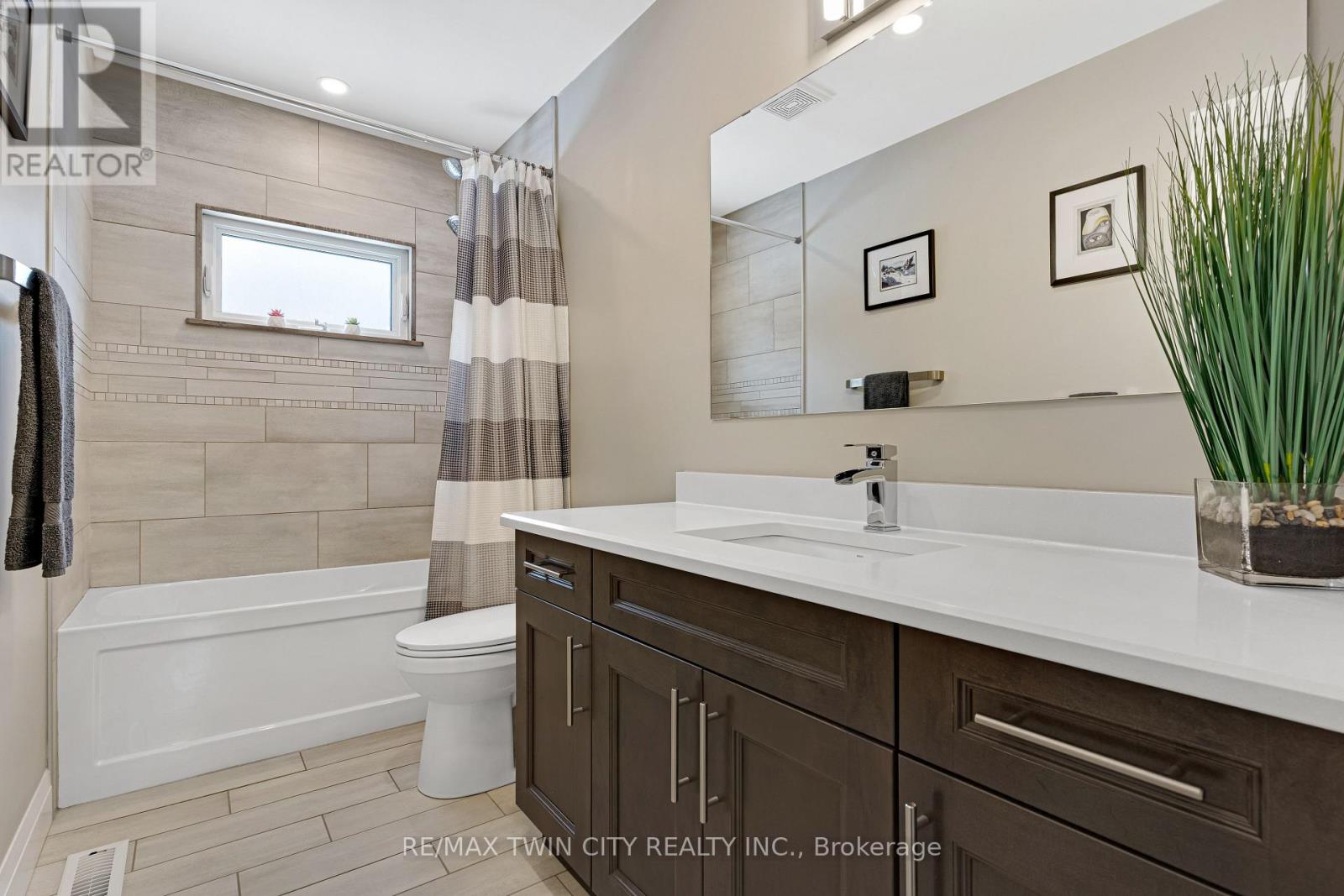 31 Dayman Court, Waterloo, Ontario  N2M 3A1 - Photo 21 - X12798328