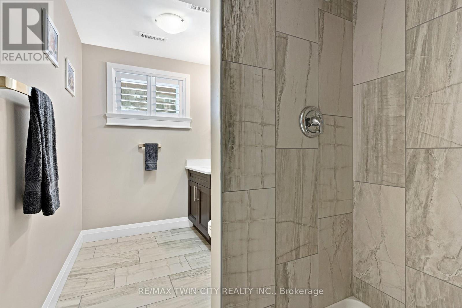 31 Dayman Court, Waterloo, Ontario  N2M 3A1 - Photo 33 - X12798328