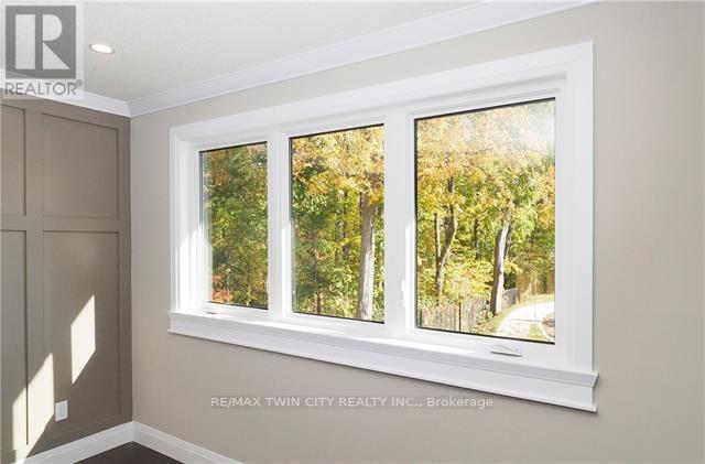 31 Dayman Court, Waterloo, Ontario  N2M 3A1 - Photo 44 - X12798328