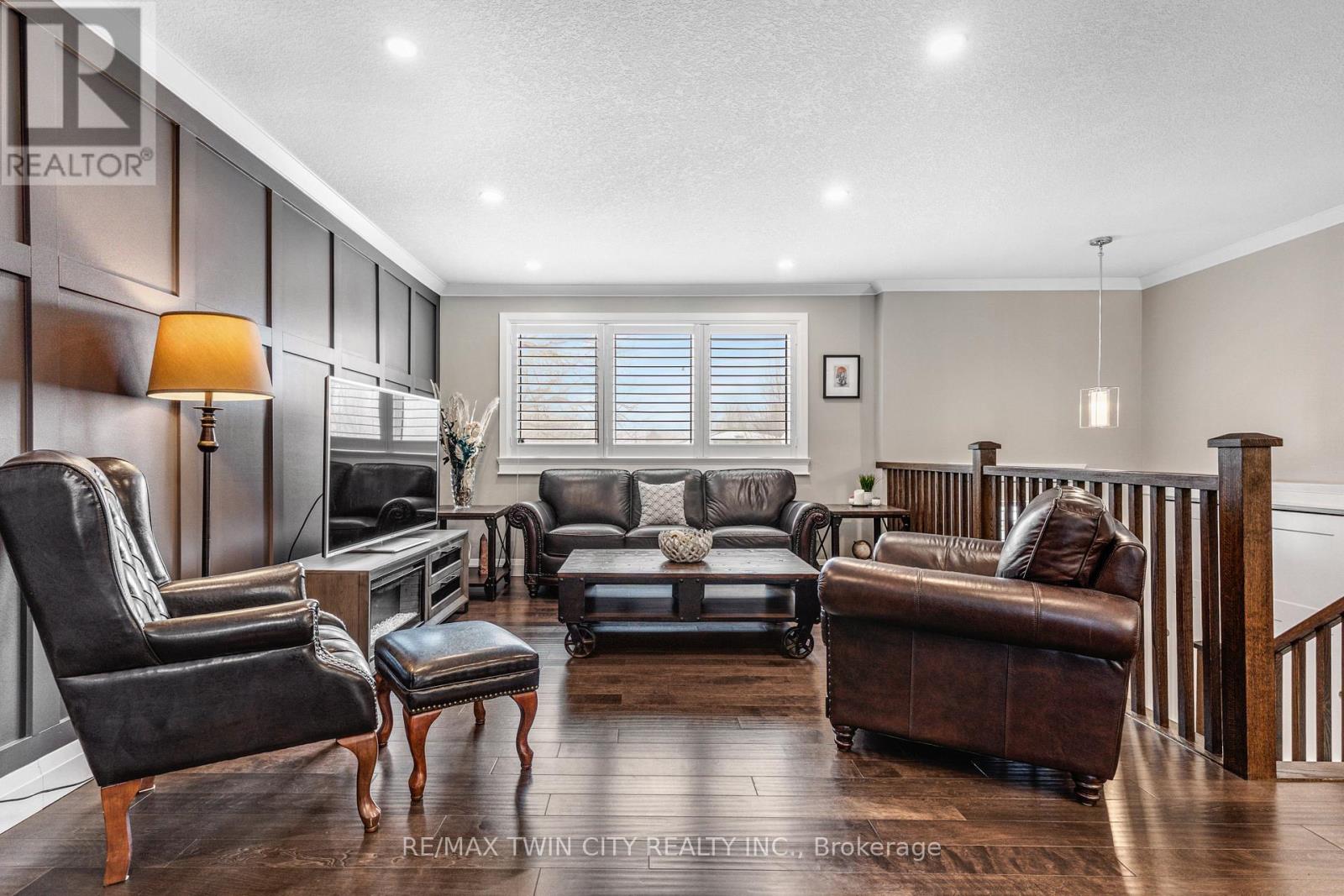 31 Dayman Court, Waterloo, Ontario  N2M 3A1 - Photo 6 - X12798328