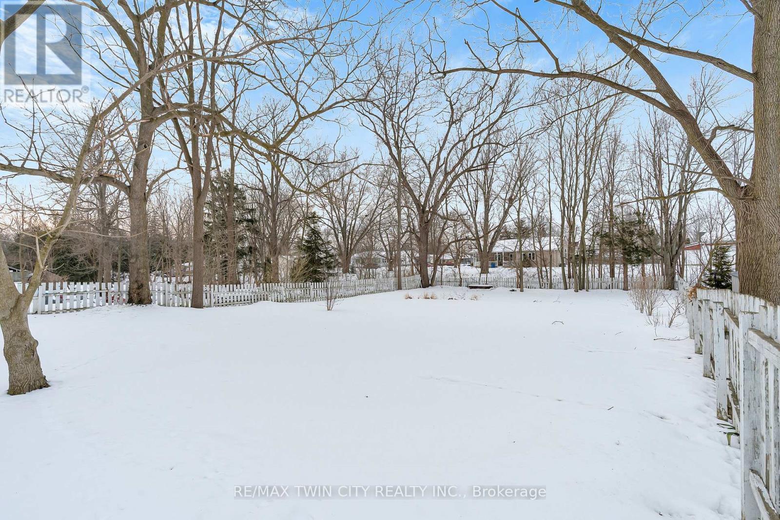 4 Sherman Street, Chatham-Kent, Ontario  N0P 2K0 - Photo 40 - X12798354