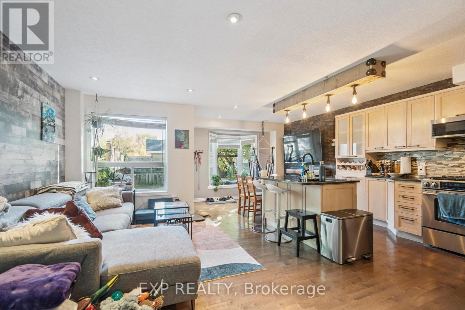 27 Pettit Street, Hamilton, Ontario  L8E 5V7 - Photo 14 - X12798386