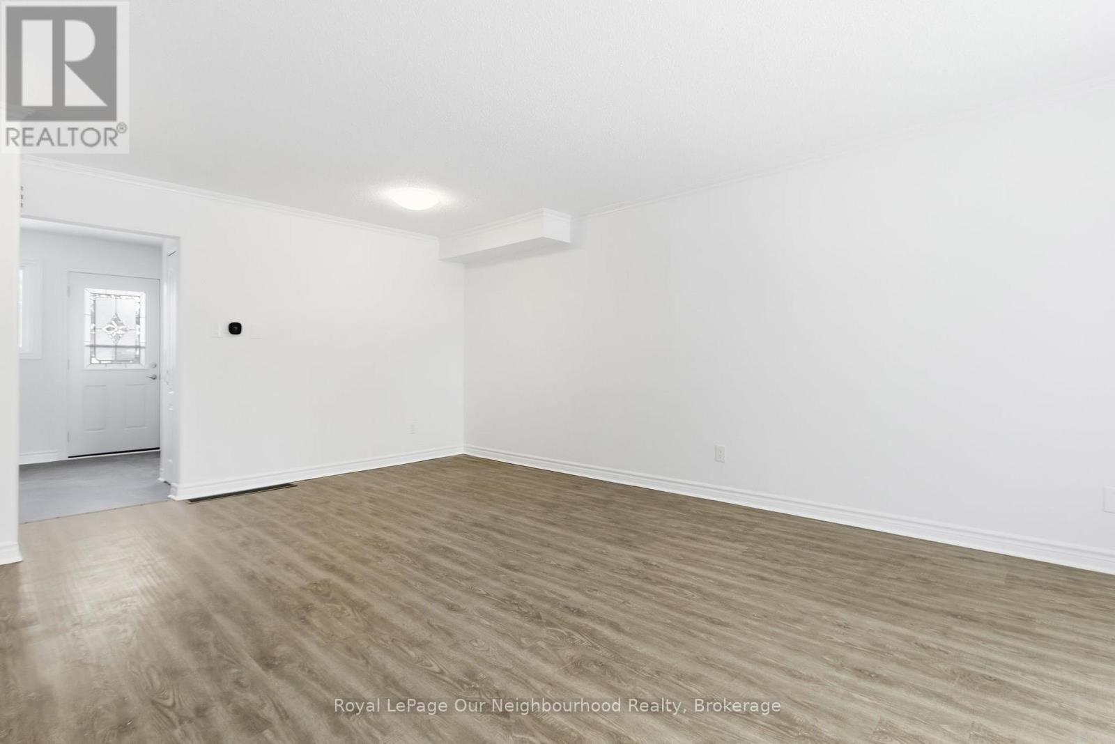 Photo 11 of 44 for 70 - 226 Highview Avenue W