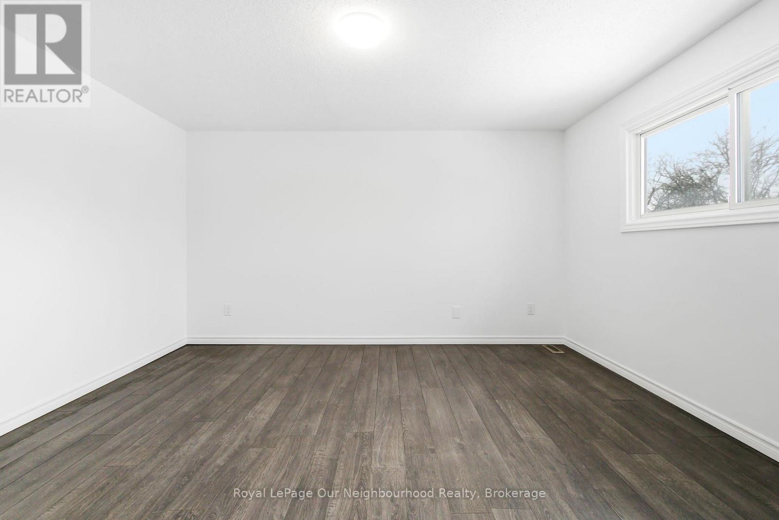 Photo 23 of 44 for 70 - 226 Highview Avenue W