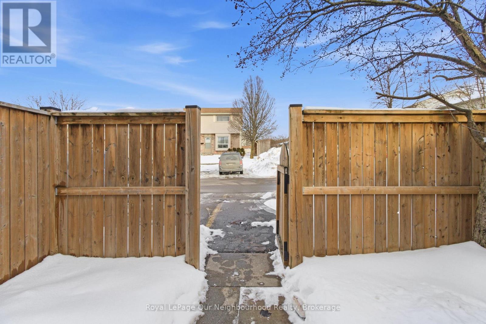 Photo 36 of 44 for 70 - 226 Highview Avenue W