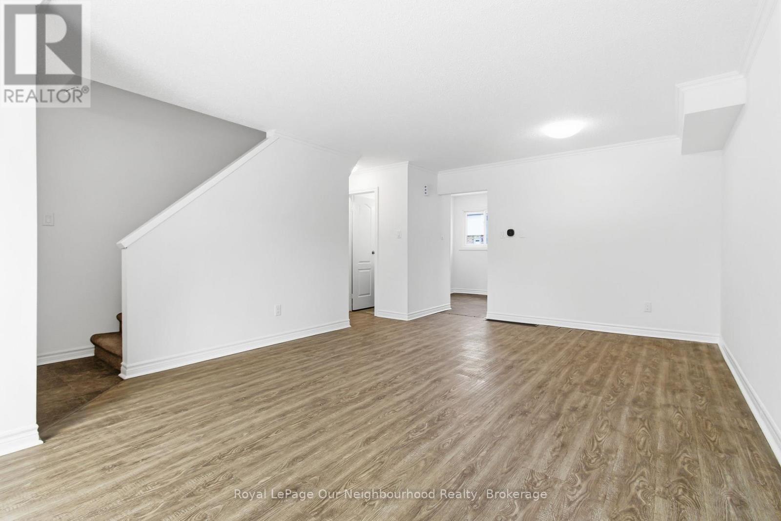 Photo 7 of 44 for 70 - 226 Highview Avenue W