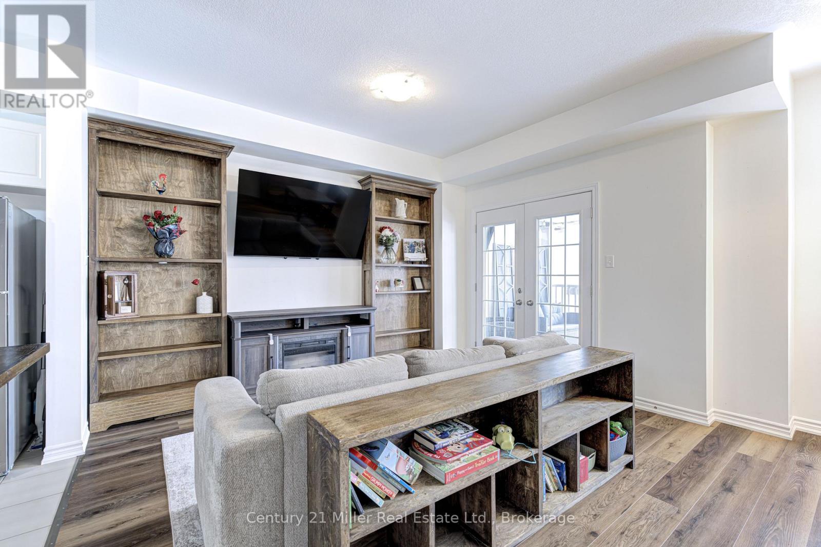 24 Hugill Way, Hamilton, Ontario  L8B 0A2 - Photo 6 - X12798444