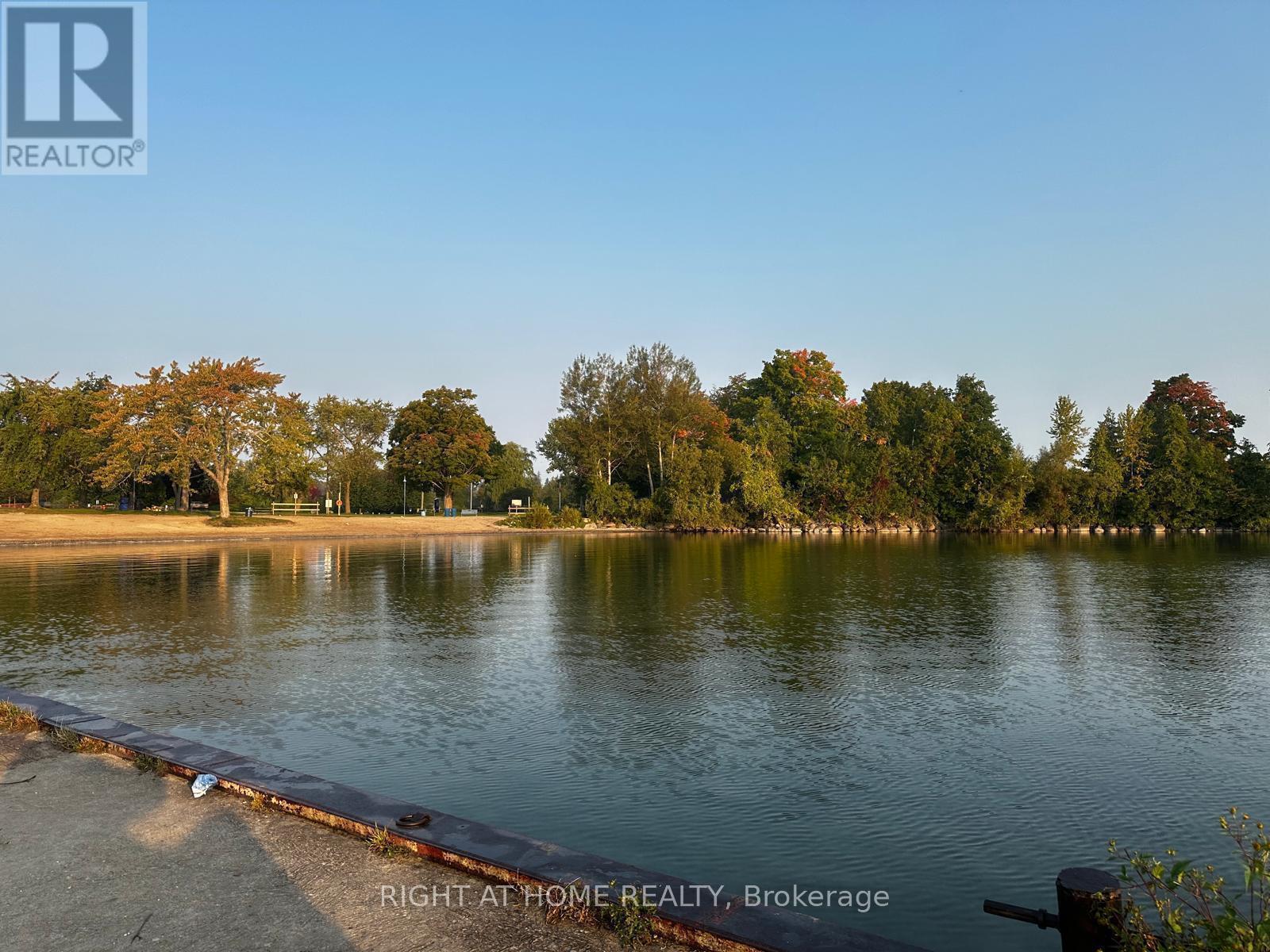 741 Innisfil Beach Road, Innisfil, Ontario  L9S 4E4 - Photo 32 - N12798084