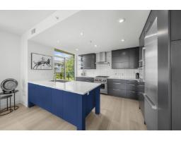 301 15445 VINE AVENUE, Surrey, British Columbia