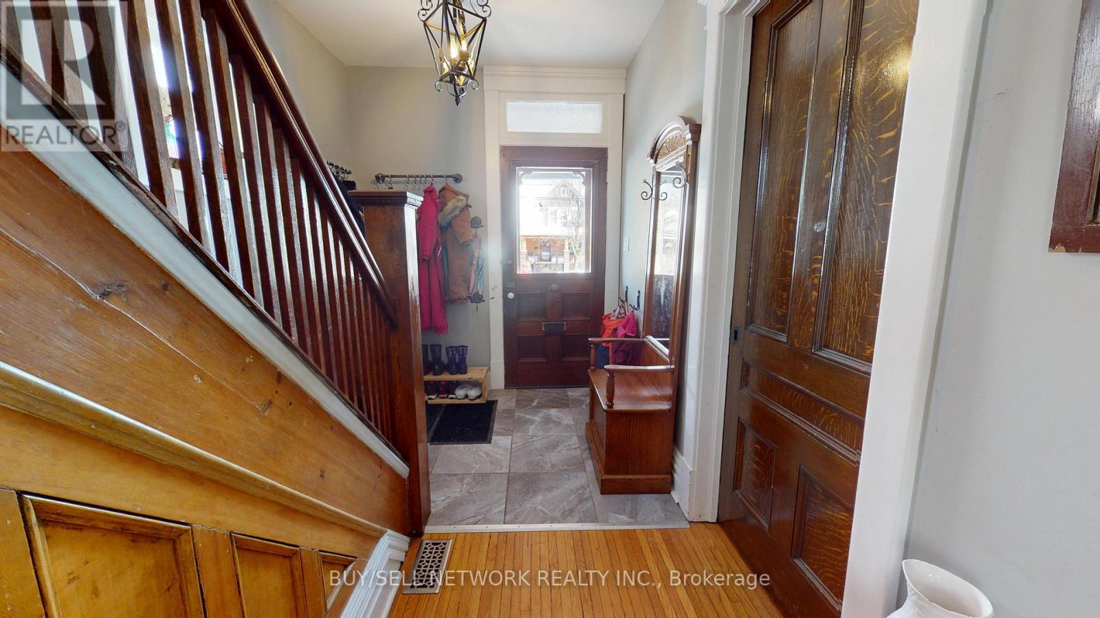 773 Aylmer Street N, Peterborough, Ontario  K9H 3X7 - Photo 4 - X12798498