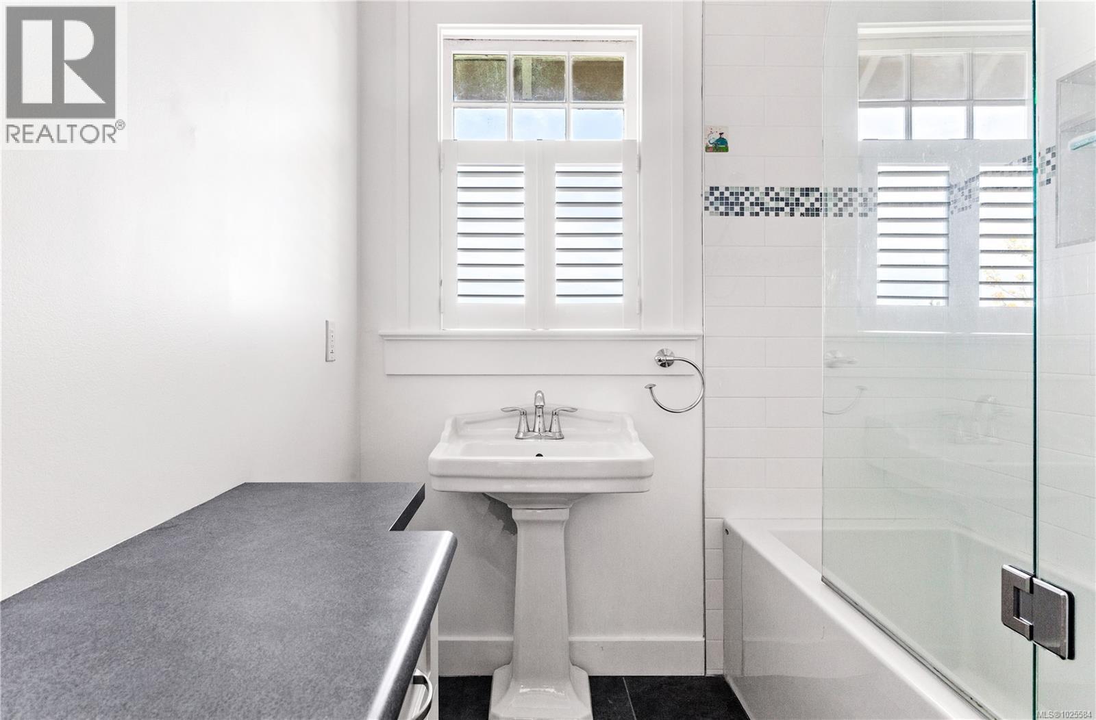 4423 Tyndall Ave, Saanich, British Columbia  V8N 3S3 - Photo 21 - 1025584