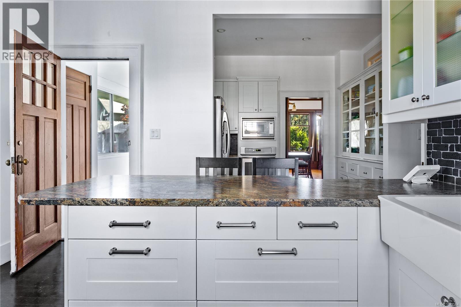 4423 Tyndall Ave, Saanich, British Columbia  V8N 3S3 - Photo 9 - 1025584