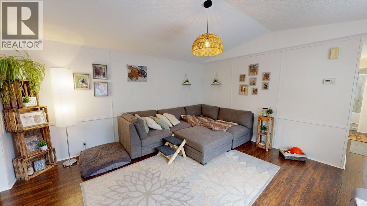 686 Almberg Road Unit# #44, Golden, British Columbia  V0A 1H2 - Photo 2 - 10376087