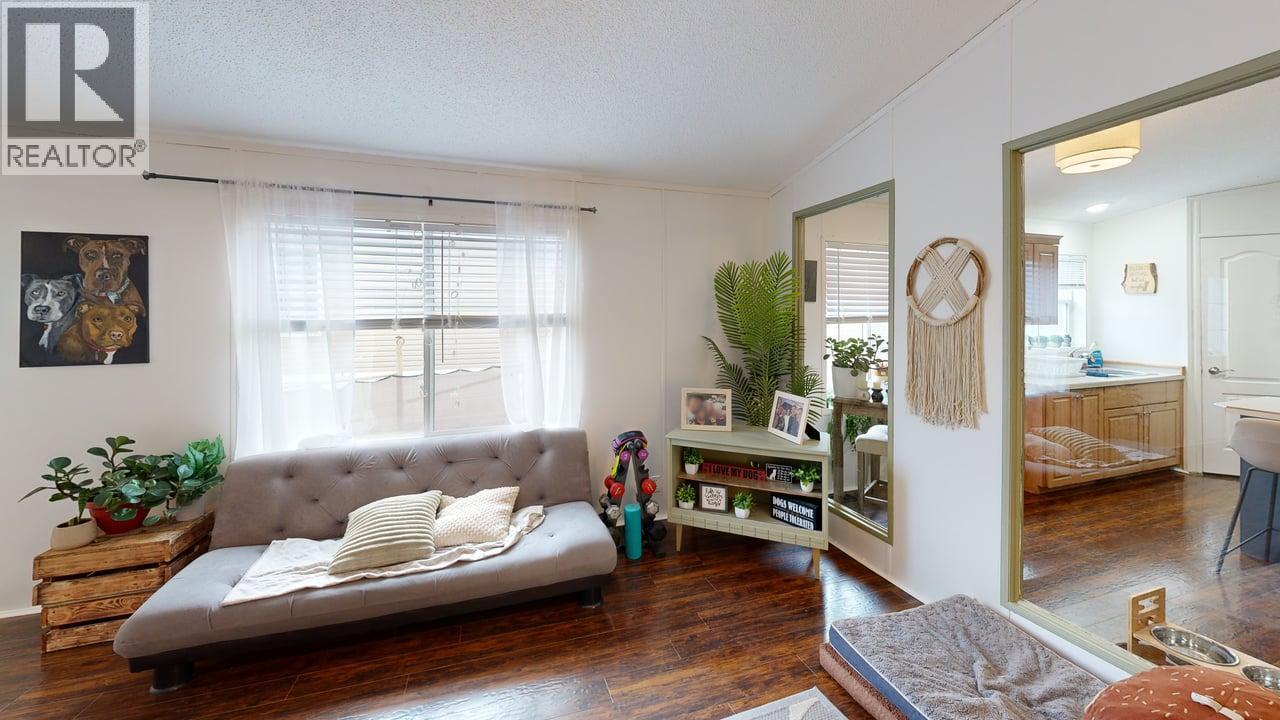 686 Almberg Road Unit# #44, Golden, British Columbia  V0A 1H2 - Photo 5 - 10376087