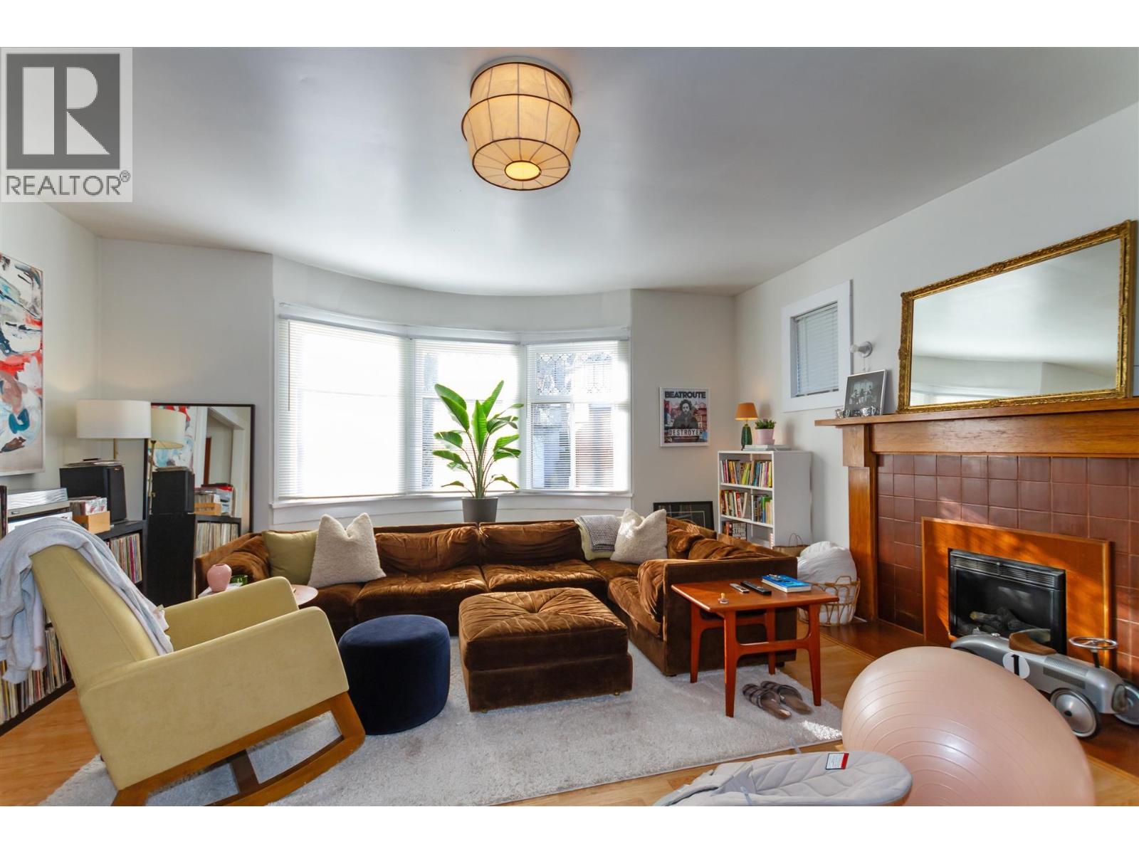 1925 Adanac Street, Vancouver, British Columbia  V5L 2E5 - Photo 8 - R3090472