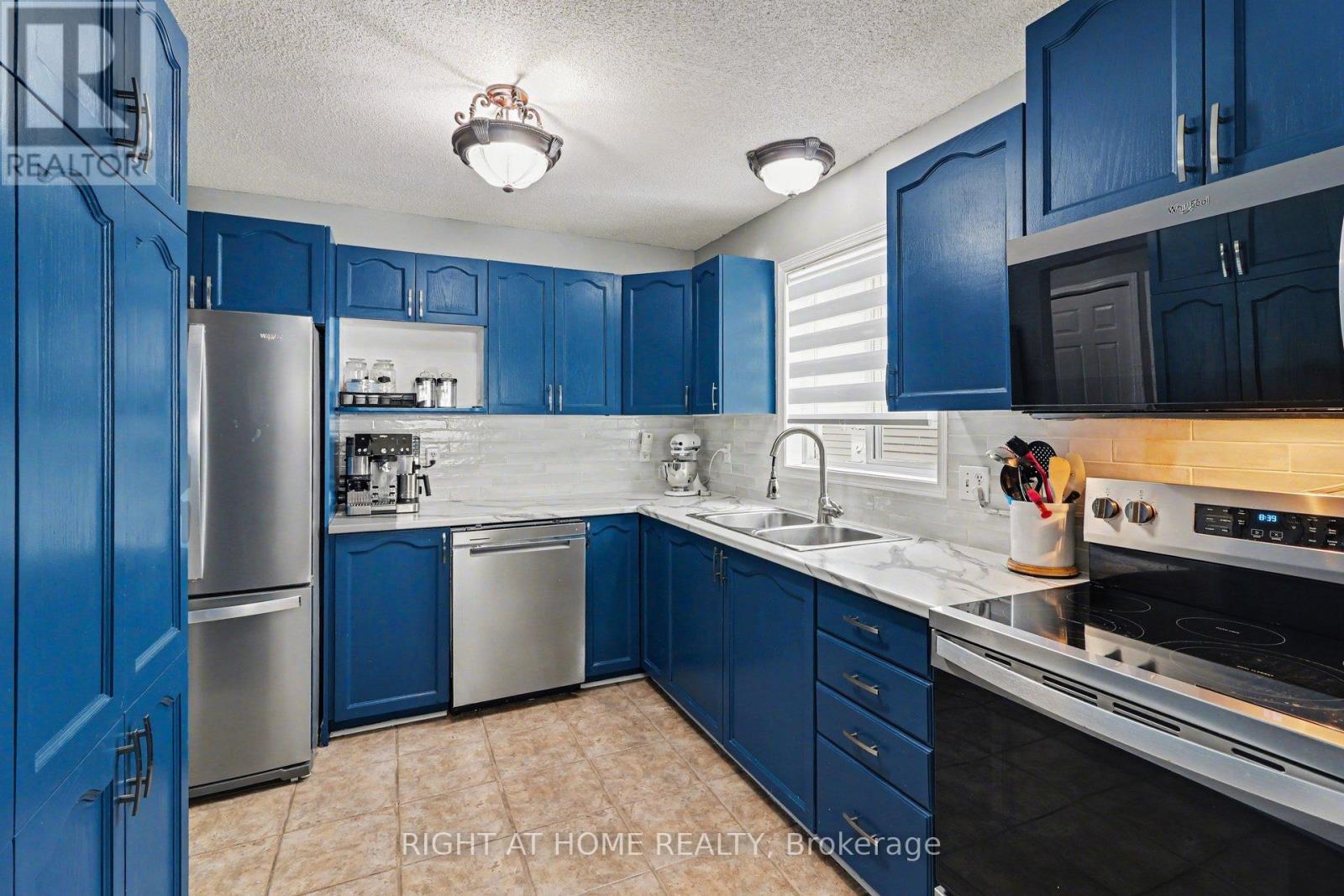 1050 Trillium Place, Clarence-Rockland, Ontario K4K 1T1 - Photo 13 - X12798426