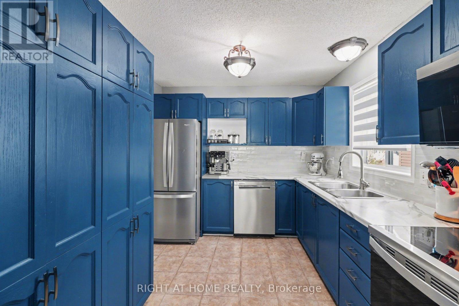 1050 Trillium Place, Clarence-Rockland, Ontario K4K 1T1 - Photo 15 - X12798426