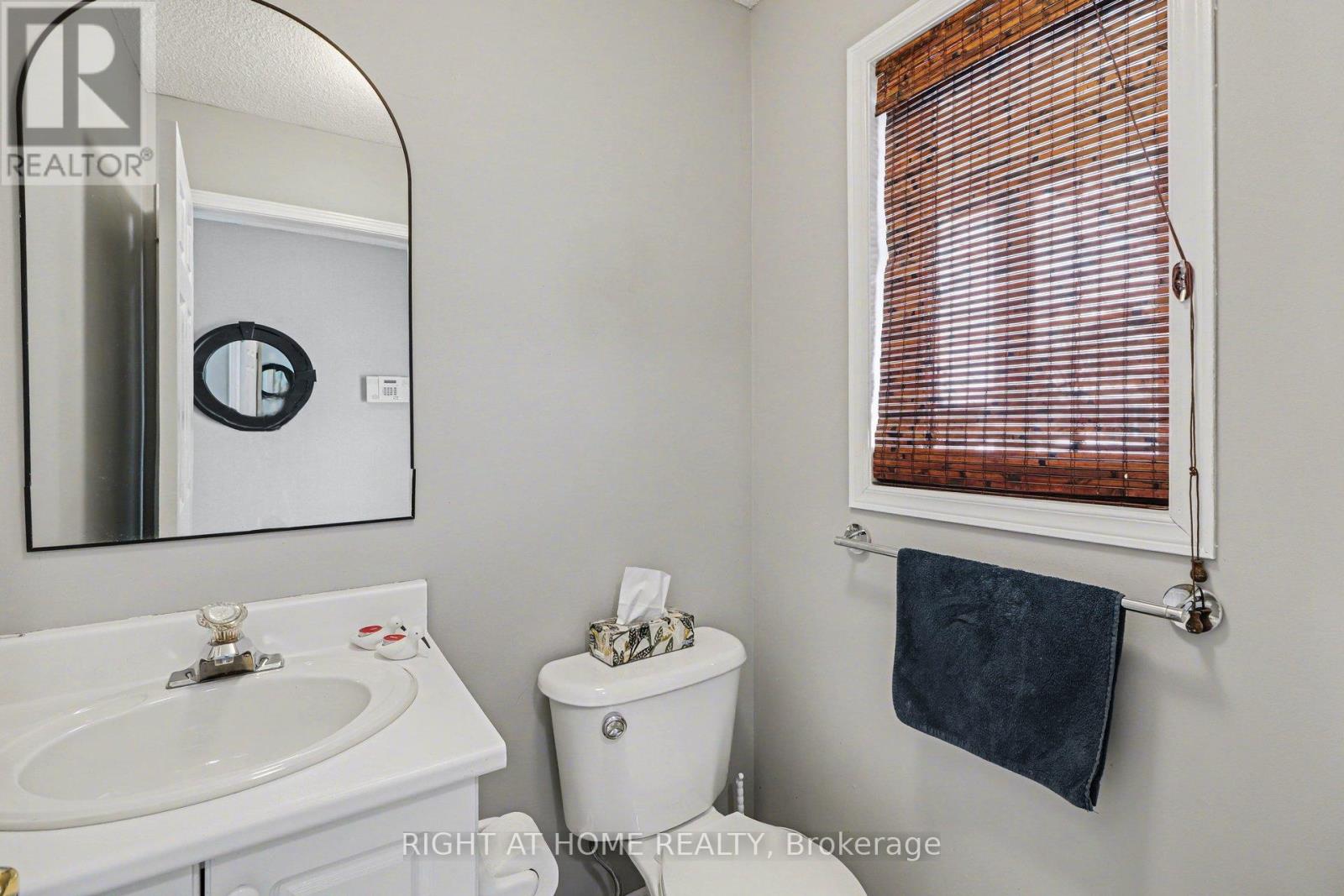 1050 Trillium Place, Clarence-Rockland, Ontario K4K 1T1 - Photo 16 - X12798426