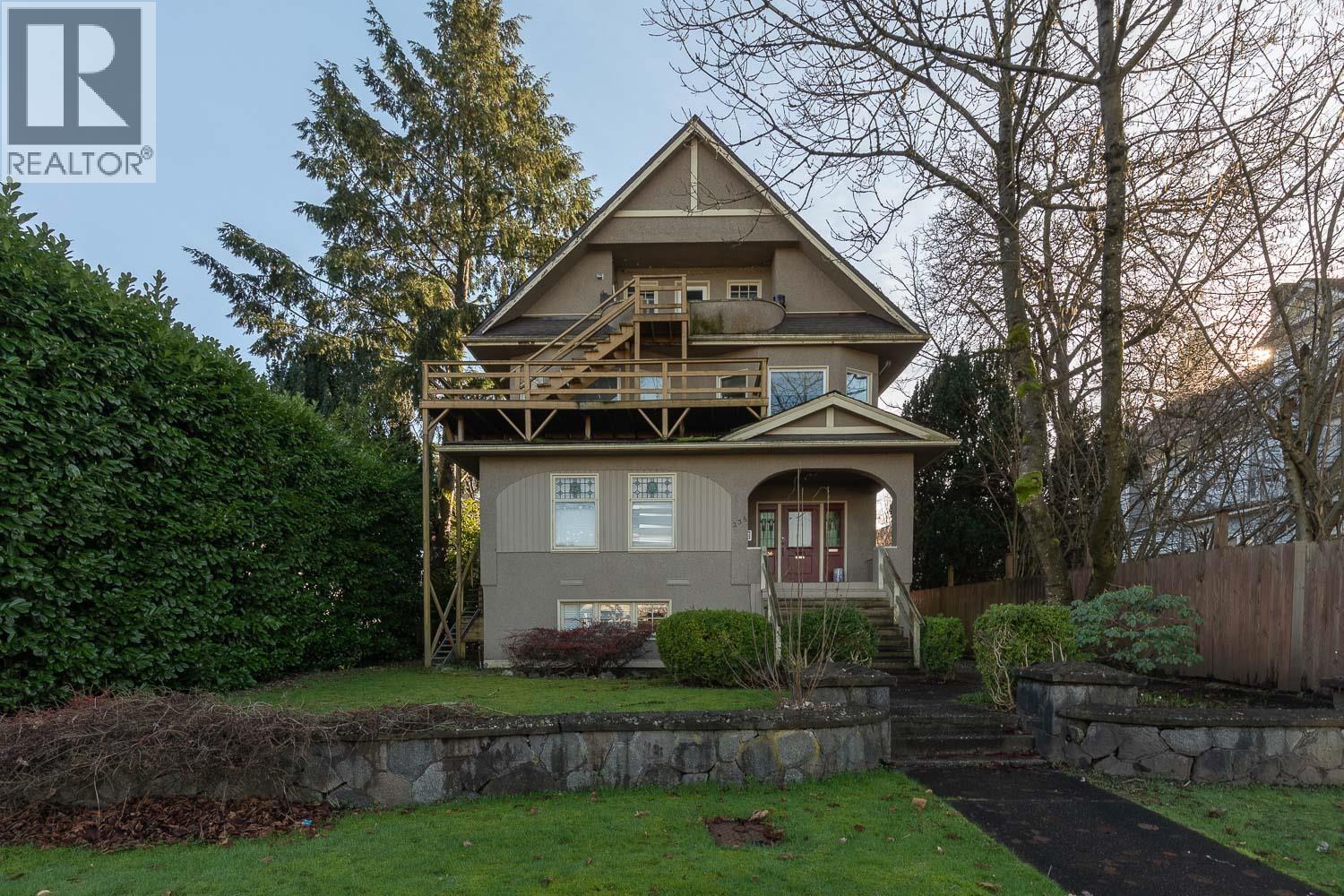 236 W 12th Avenue, Vancouver, British Columbia  V5Y 1T8 - Photo 2 - R3091059