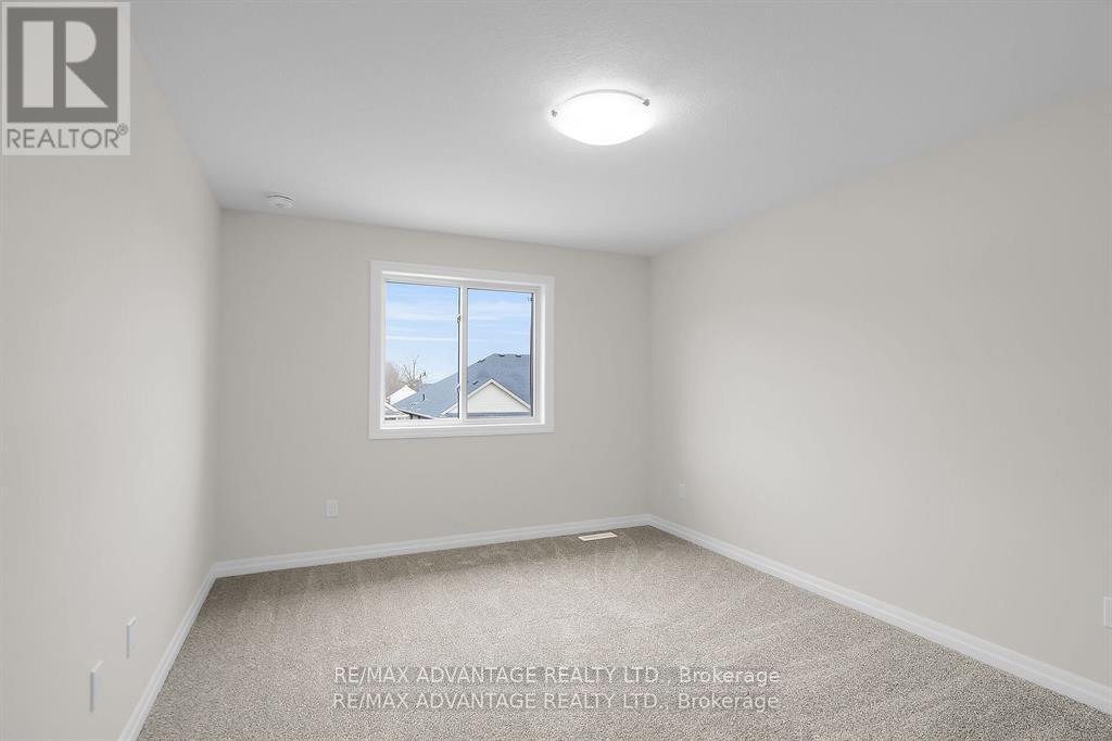 107 Cortland Terrace, St. Thomas, Ontario  N5R 0P8 - Photo 13 - X12707892