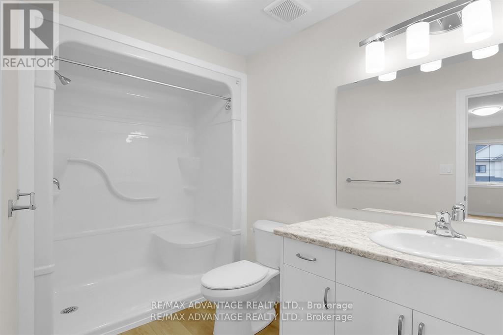 107 Cortland Terrace, St. Thomas, Ontario  N5R 0P8 - Photo 9 - X12707892