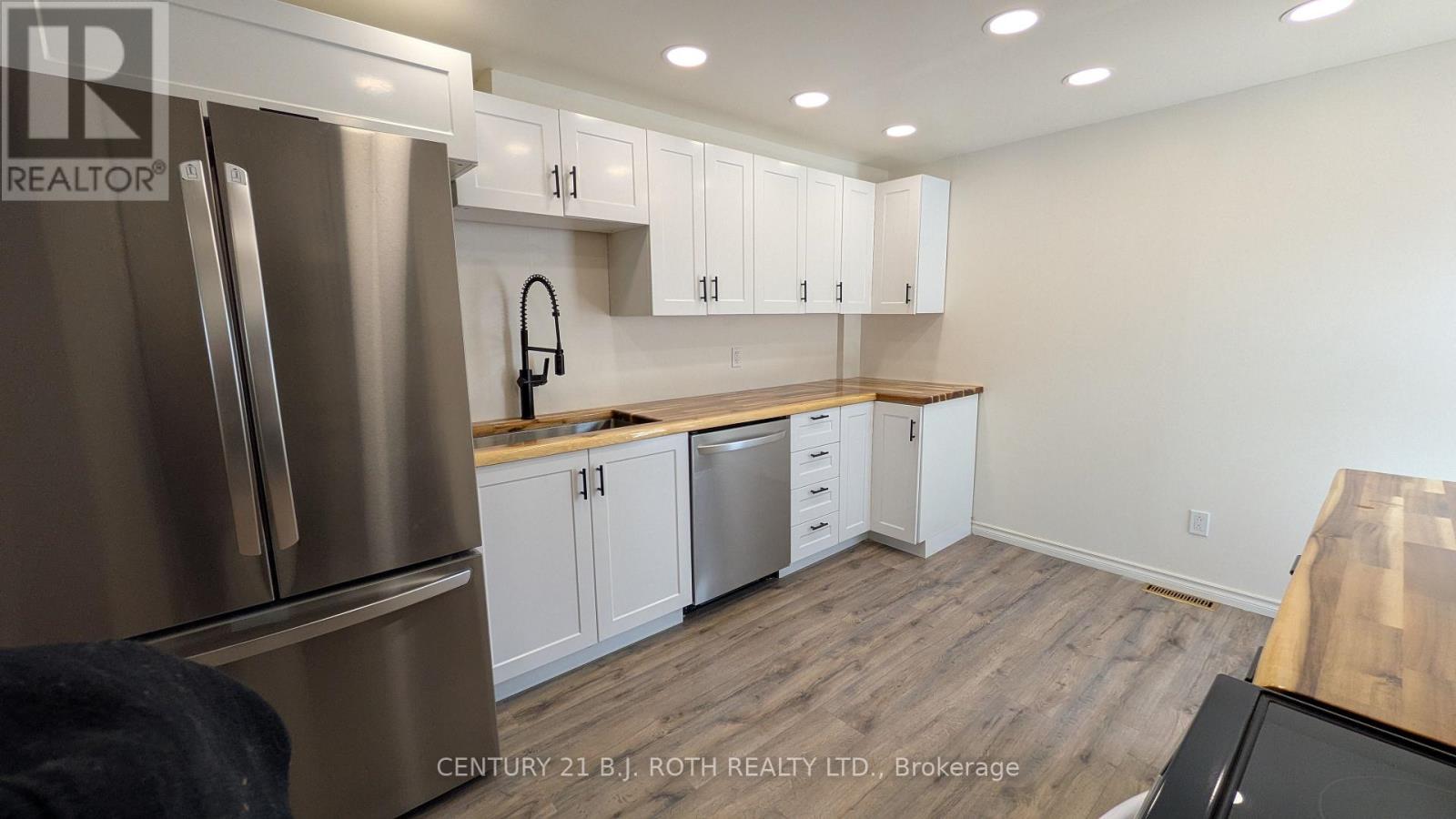 B - 20 Meadowland Avenue, Barrie, Ontario  L4N 2Y4 - Photo 10 - S12645326