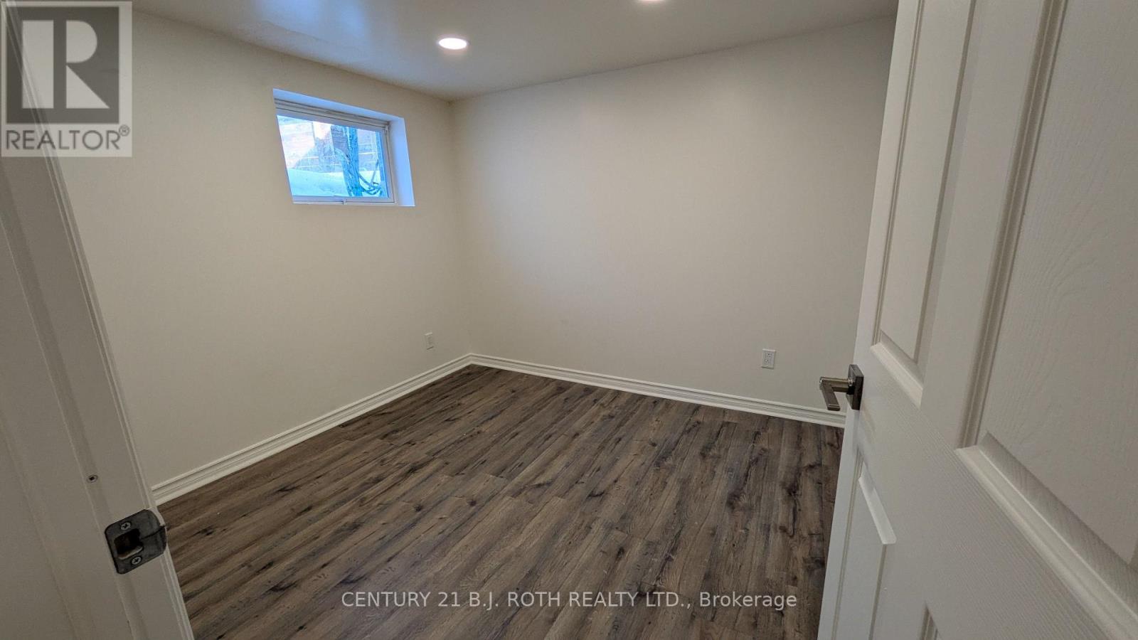 B - 20 Meadowland Avenue, Barrie, Ontario  L4N 2Y4 - Photo 25 - S12645326