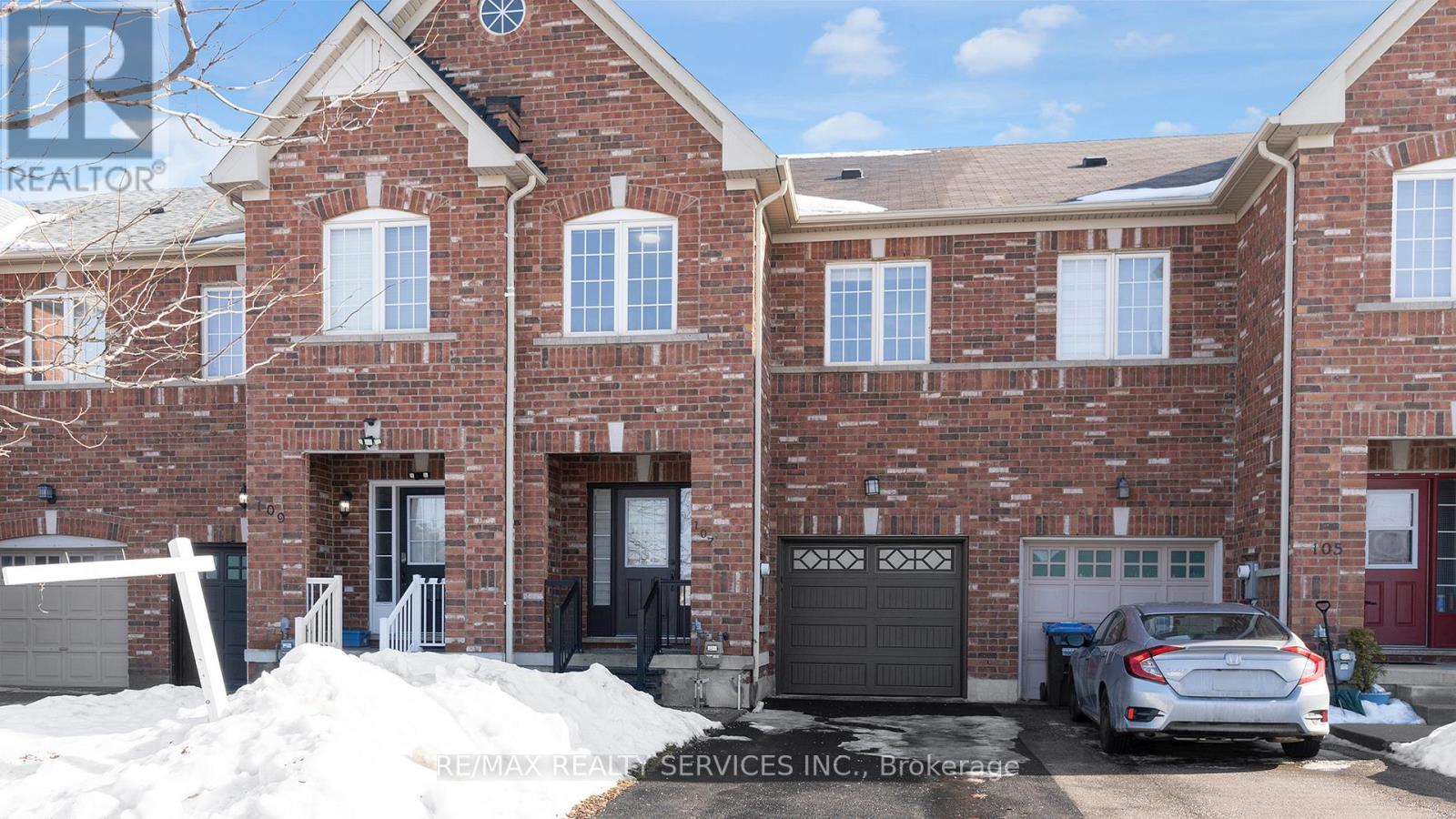 107 Frenchpark Circle, Brampton, Ontario  L6X 0Y5 - Photo 3 - W12778780