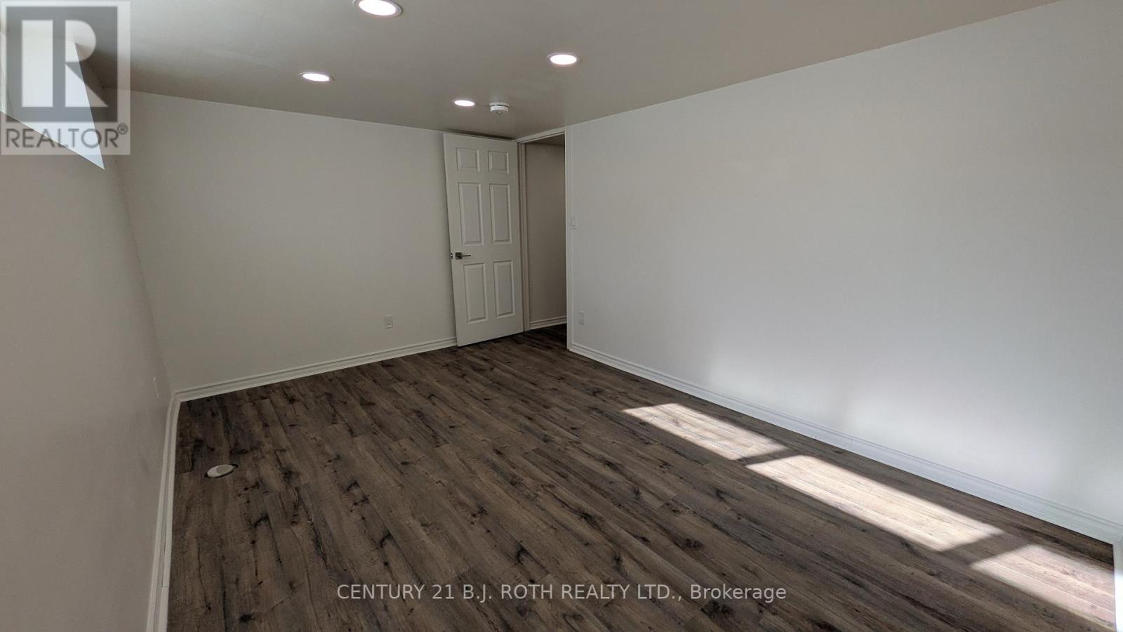 B - 20 Meadowland Avenue, Barrie, Ontario  L4N 2Y4 - Photo 22 - S12645326