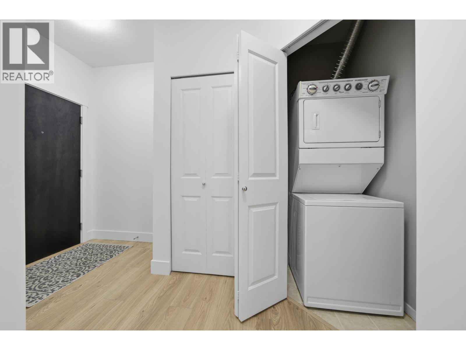 114 3178 Dayanee Springs Boulevard, Coquitlam, British Columbia  V3E 0B9 - Photo 3 - R3091022