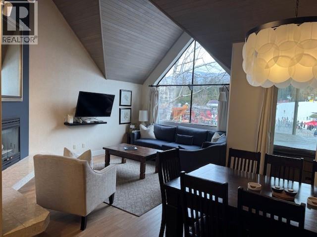 905wk31 4293 Mountain Square, Whistler, British Columbia  V8E 1B8 - Photo 2 - R3091073