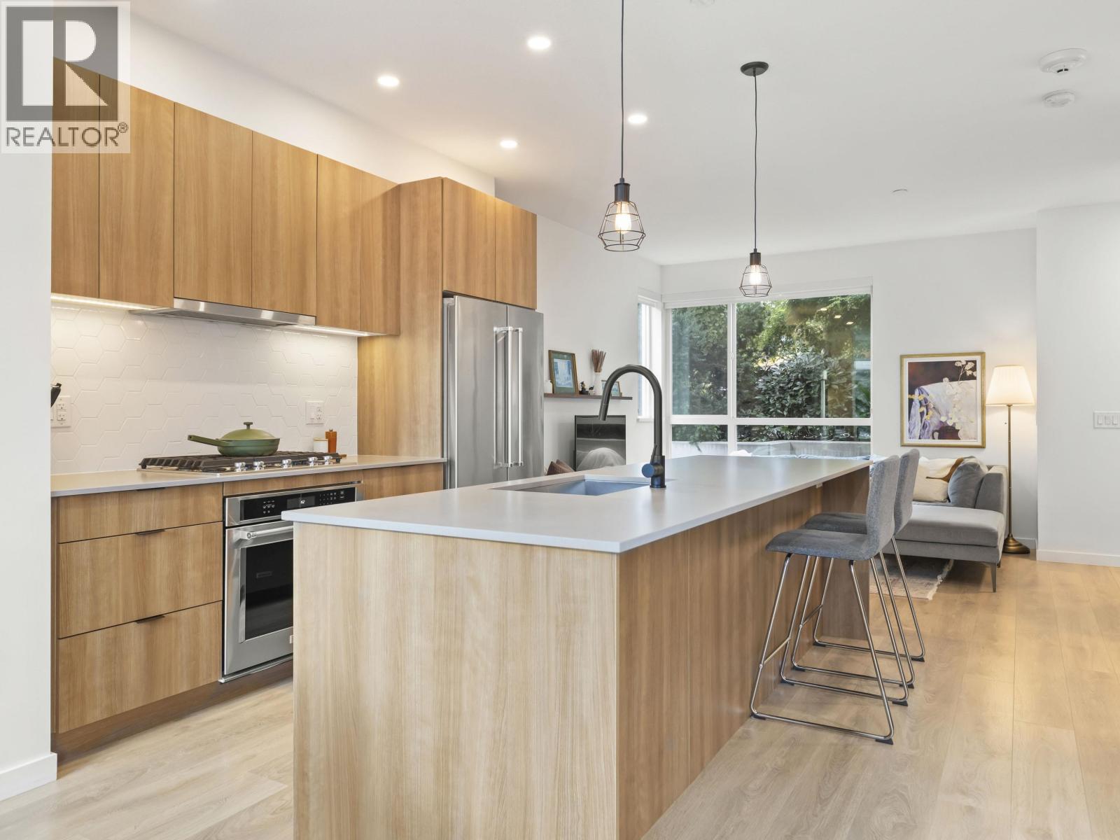 19 533 E 3rd Street, North Vancouver, British Columbia  V7L 1G4 - Photo 16 - R3091075